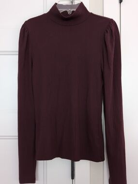 GAP Modern Puff Sleeve Ribbed Shirt
